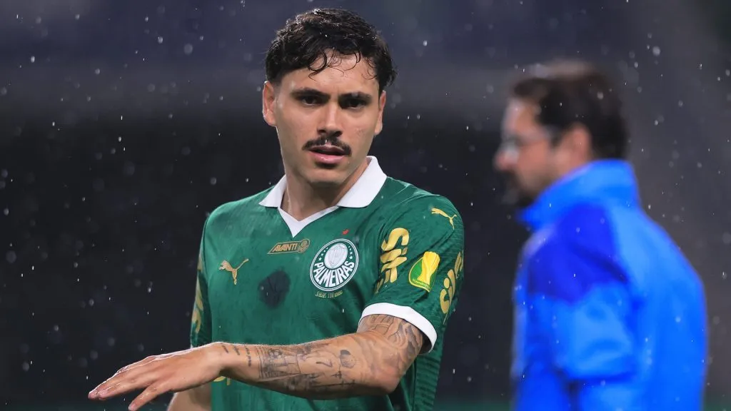 Maurício durante partida. Foto: Ettore Chiereguini/AGIF