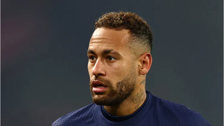 Neymar ainda não definiu o seu futuro.