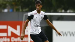 Jubal se arrepende de não ter continuado mais tempo no Santos Foto: Ricardo Saibun