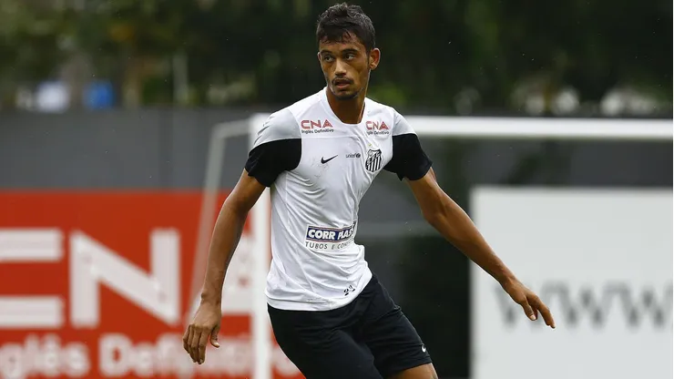 Jubal se arrepende de não ter continuado mais tempo no Santos Foto: Ricardo Saibun