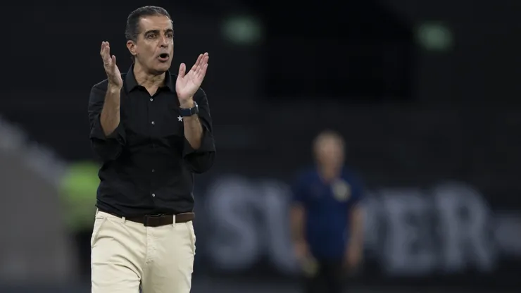 Renato Paiva, tecnico do Botafogo abre o jogo sobre falhas do elenco no amistoso contra o Novorizontino no Engenhao e expõe o que precisa melhorar antes da estreia no Brasileirão