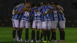Time do Grêmio antes da estreia no Gaúcho diante do Brasil de Pelotas
