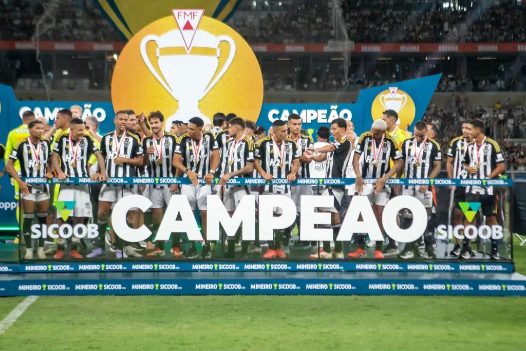 Jogadores do Atlético-MG comemoram titulo de campeão do Campeonato Mineiro – Foto: Fernando Moreno/AGIF