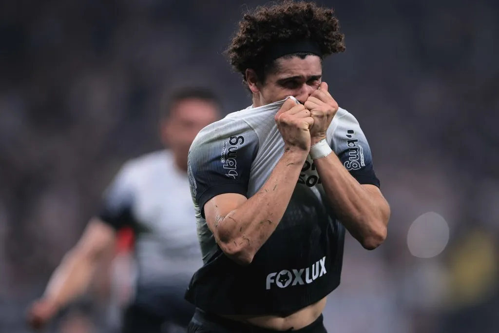 André Ramalho após marcar pelo Timão. Foto: Ettore Chiereguini/AGIF