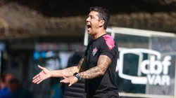 RS - CAXIAS DO SUL - 21/07/2024 - BRASILEIRO A 2024, GREMIO X VITORIA - Thiago Carpini tecnico do Vitoria durante partida contra o Gremio no estadio Francisco Stedile pelo campeonato Brasileiro A 2024. Foto: Luiz Erbes/AGIF