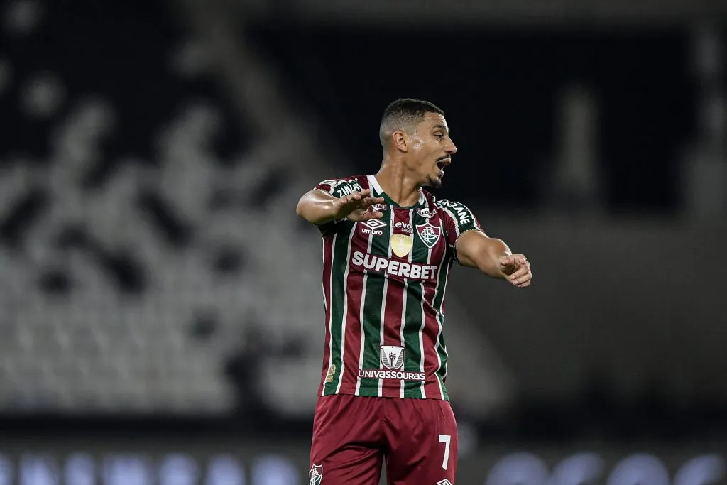 Andre com a camisa do Fluminense pelo campeonato Brasileiro A 2024. Foto: Thiago Ribeiro/AGIF