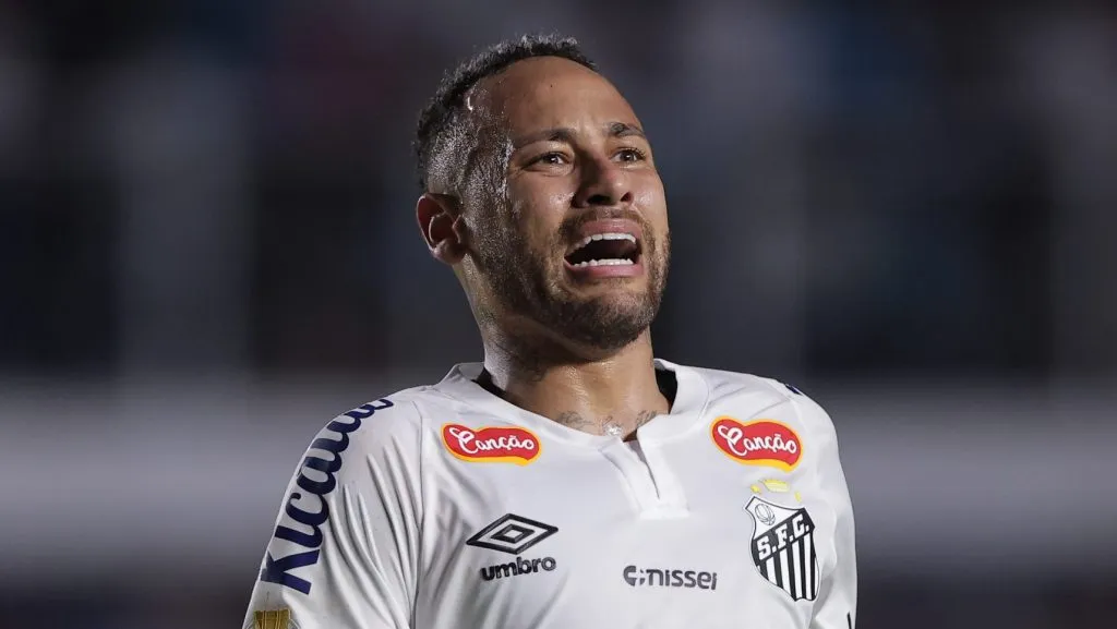 Neymar ficou fora das semifinais do Paulistão -Foto: Ettore Chiereguini/AGIF.