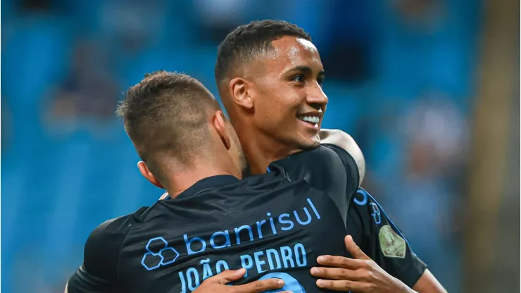 André Henrique, atacante do Grêmio