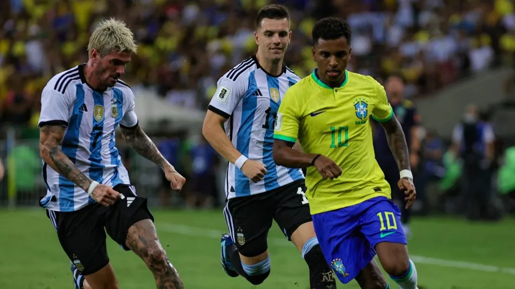 No último clássico, no Maracanã, a Argentina venceu o Brasil por 1 a 0.