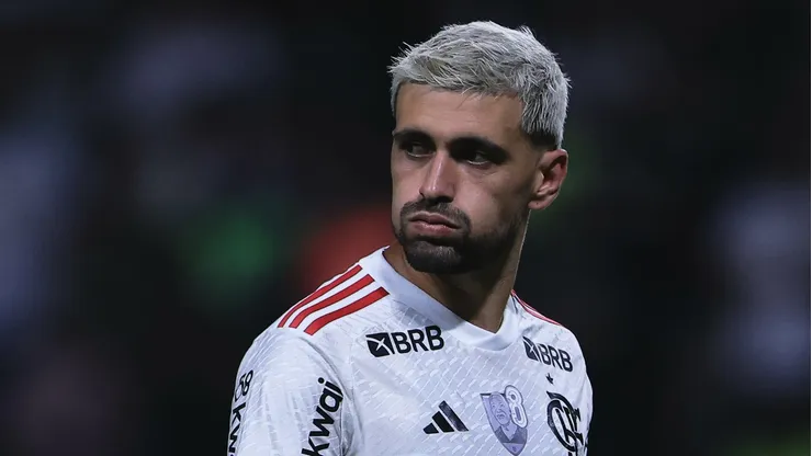 Uruguaio preocupa a torcida do Rubro-Negro
