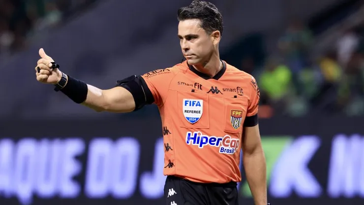 Flavio Rodrigues, juiz da partida entre Internacional x Juventude. Foto: Marcello Zambrana/AGIF