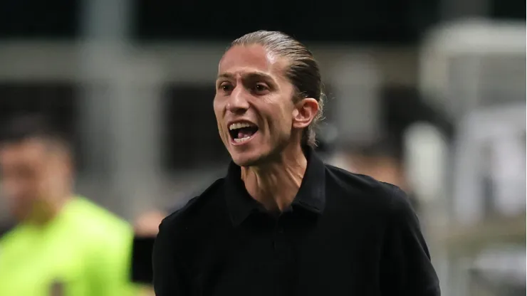 Filipe Luís também está de olho no Colorado