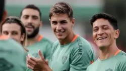 Cano e colegas de equipe durante treino do Fluminense no CT das Laranjeiras para estreia no Campeonato Brasileiro