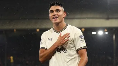 Alcaraz comemorando. Foto: Warren Little/Getty Images