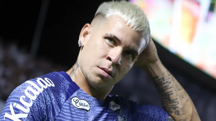 Soteldo fica no Santos por agora.