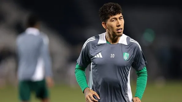 Firmino durante partida. Foto: Mohamed Farag/Getty Images