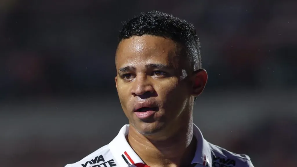 Foto: Marcello Zambrana/AGIF – Erick deixa o Tricolor e vai tentar recomeço no Vitória.