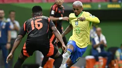 Após entrar contra a Colômbia, Wesley deve iniciar a partida desta terça (25) contra a Argentina como titular