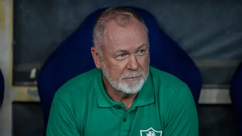 Mano Menezes técnico do Fluminense durante partida contra o Grêmio no estadio Maracana pelo campeonato Brasileiro A 2024. Foto: Thiago Ribeiro/AGIF