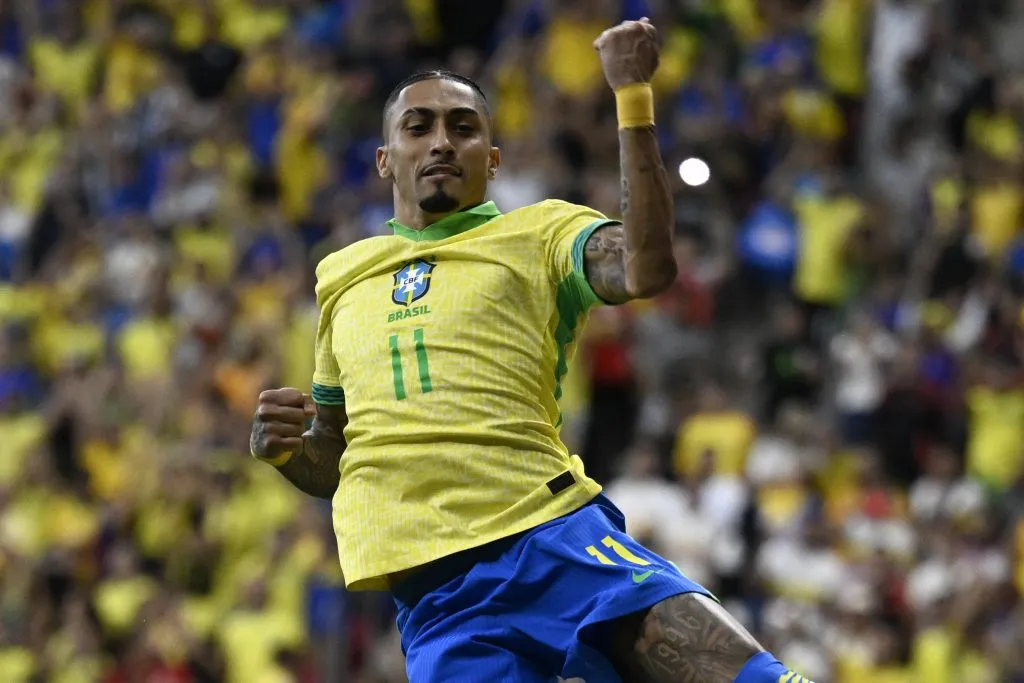 Raphinha deve ser um dos personagens mais visados por conta de sua declaração antes do clássico. Foto: Mateus Bonomi/AGIF