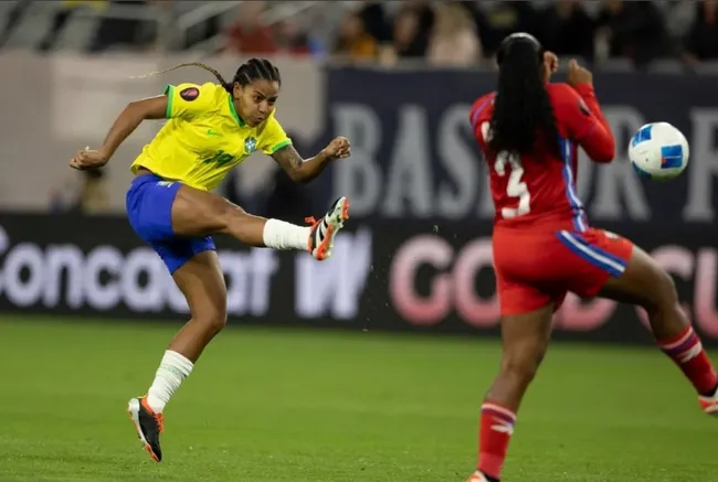 Geyse também brilhou pela Seleção Brasileira na Copa Ouro Feminina da Concacaf 2024 contra o Panamá. Foto: Divulgação/CBF