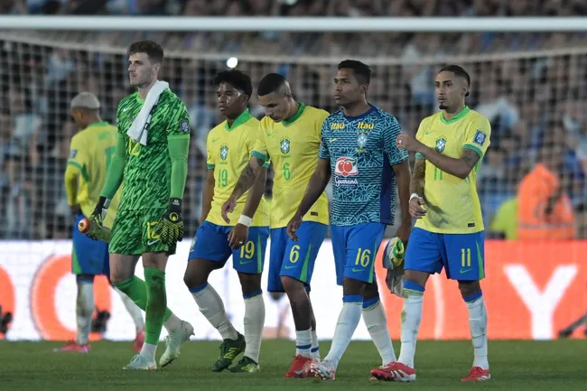 Seleção Brasileira sofre a pior derrota na história das Eliminatórias da Copa. Foto: Marcelo Endelli/Getty Images.