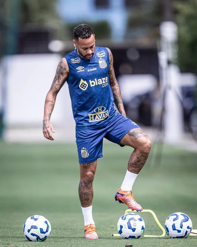 Neymar treinando no CT. Foto: Raul Baretta/ Santos