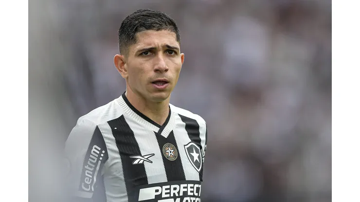 Savarino jogador do Botafogo durante partida contra o São Paulo no estádio Engenhão pelo campeonato Brasileiro A 2024. Foto: Thiago Ribeiro/AGIF