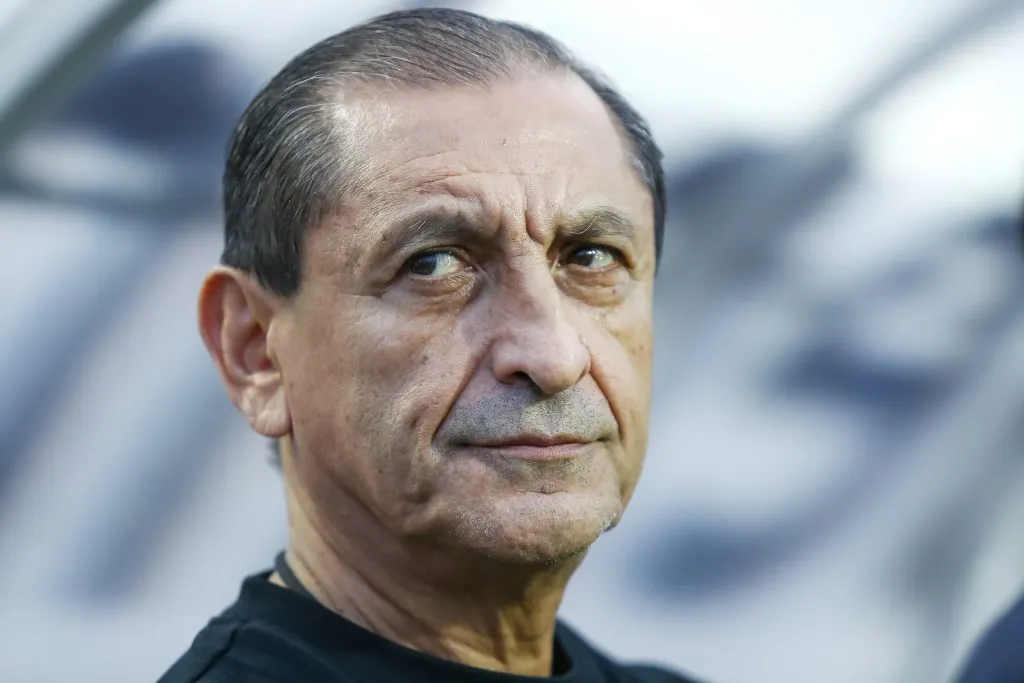 Ramón Díaz técnico do Corinthians durante partida contra o Portuguesa no estádio Pacaembu pelo campeonato Paulista 2025. Foto: Marco Miatelo/AGIF