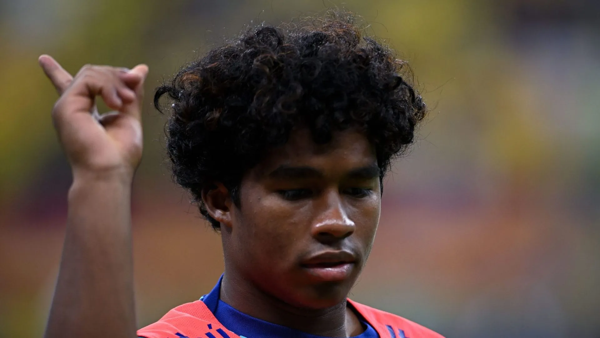 Endrick jogando pela Seleção Brasileira – Foto: Mateus Bonomi/AGIF