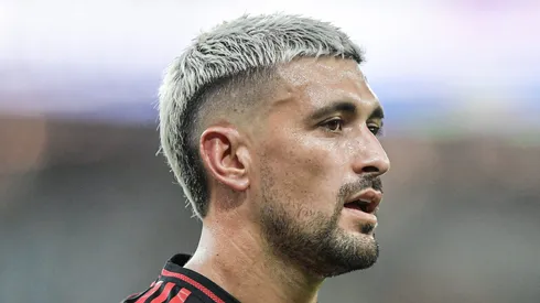 Arrascaeta durante jogo do Mengão no Carioca 2025.