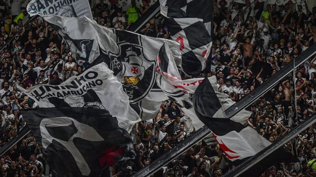 Torcida do Vasco já pode adquirir os ingressos para a 1ª rodada do Brasileirão – Foto: Thiago Ribeiro/AGIF