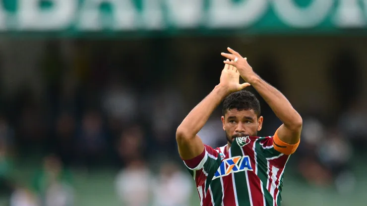 Gum, jogador do Fluminense comemora seu gol durante partida contra o Coritiba, pelo Campeonato Brasileiro serie A 2016 no estadio Couto Pereira. Foto: Jason Silva/AGIF