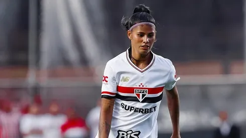 Kaká, zagueira do São Paulo foi convocada por Arthur Elias para mais uma etapa dos amistosos da Seleção Brasileira