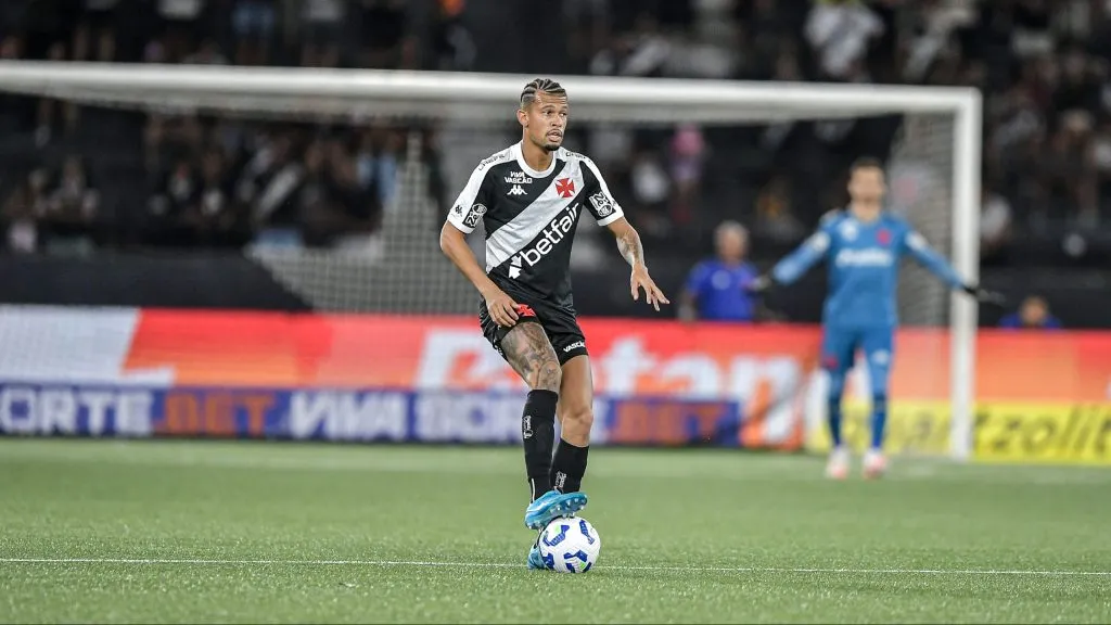 João Victor, jogador do Vasco durante partida contra o Nova Iguaçu, pela Copa do Brasil. Foto: Thiago Ribeiro/AGIF.