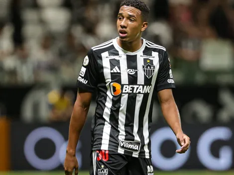 Palacios sofre nova lesão e deve ser desfalque contra o Grêmio