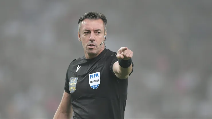 O árbitro Rafael Claus - Foto: Thiago Ribeiro/AGIF
