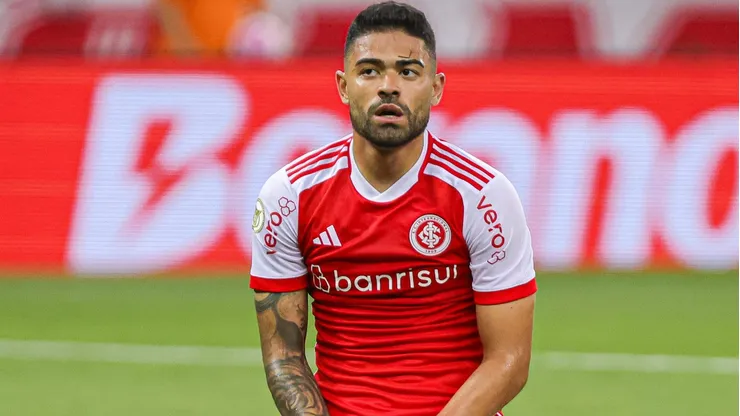 Bruno Tabata foi um dos atletas poupados no treino e fez apenas exercícios leves