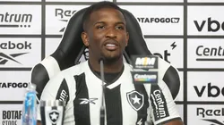 Elias Manoel foi apresentado no Botafogo. Foto: Vitor Silva/Botafogo