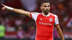 Após negociação com o Santos melar, Thiago Maia segue no Internacional para 2025.