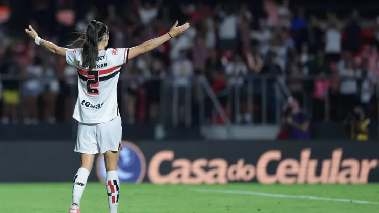 Jogadora do São Paulo em partida na Supercopa do Brasil. Foto: Marcello Zambrana/AGIF