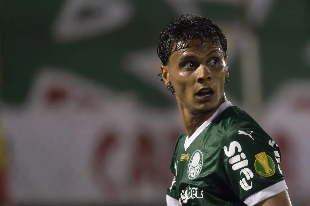 SP – SAO BERNARDO DO CAMPO – 01/03/2025 – PAULISTA 2025, SAO BERNARDO X PALMEIRAS – Richard Rios jogador do Palmeiras durante partida contra o Sao Bernardo no estadio Primeiro de Maio pelo campeonato Paulista 2025.