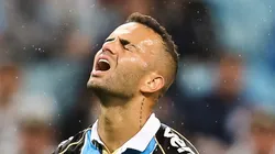 Brasileiro A 2019, Gremio x Corinthians - Luan jogador do Gremio lamenta chance perdida durante partida contra o Corinthians no estadio Arena do Gremio pelo campeonato Brasileiro A 2019.