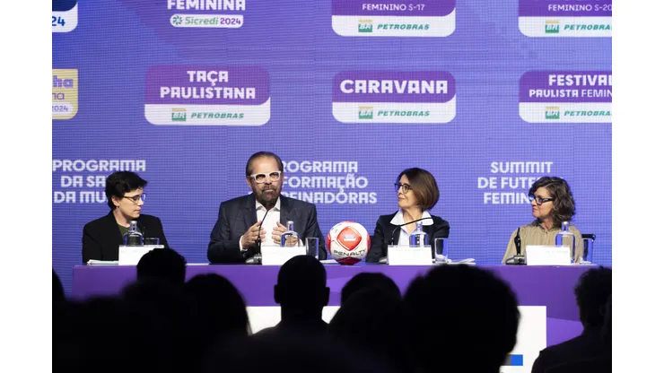 Ana Lorena Marche - Diretora do Departamento de Futebol Feminino da FPF, Reinaldo Bastos - presidente da FPF, Clarice Coppetti - Diretora Executiva de assuntos corporativos da Petrobras e Alessandra Teixeira - Gerente de Patrocínios da Petrobras, acertam patrocínio onde a Petrobras apoiará o Paulistão Feminino e todas as categorias da modalidade, além de viabilizar capacitações e ações de fomento - Foto: Anderson Romão/AGIF