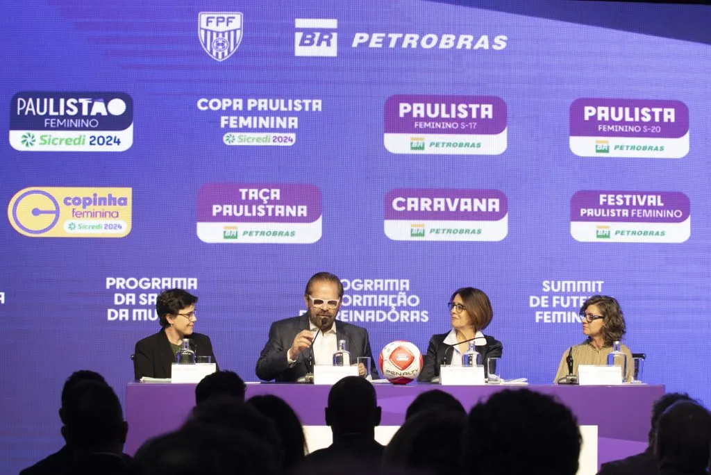 SP – SAO PAULO – 05/09/2024 – Ana Lorena Marche – Diretora do Departamento de Futebol Feminino da FPF, Reinaldo Bastos – presidente da FPF, Clarice Coppetti – Diretora Executiva de assuntos corporativos da Petrobras e  Alessandra Teixeira – Gerente de Patrocinios da Petrobras, acertam patrocinio onde a Petrobras apoiara o Paulistao Feminino e todas as categorias da modalidade, alem de viabilizar capacitacoes e acoes de fomento –  Foto: Anderson Romao/AGIF