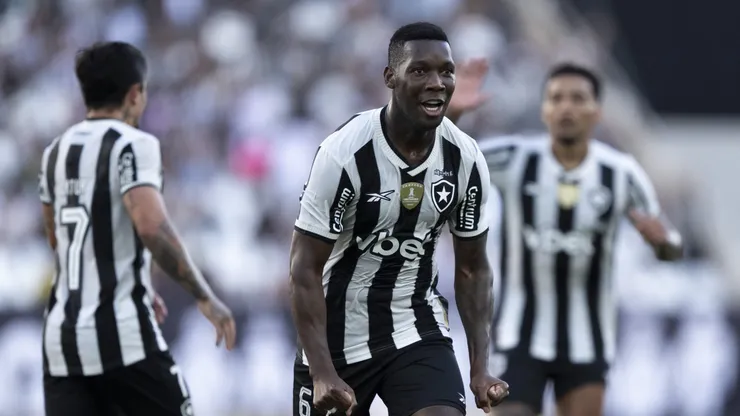 Botafogo se prepara para a estreia na Libertadores deste ano. Foto: Jorge Rodrigues/AGIF