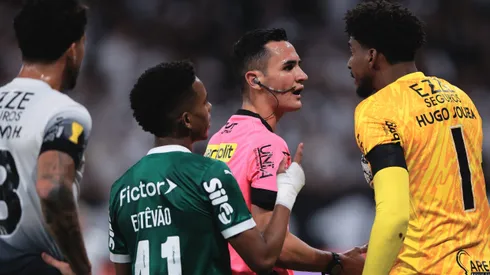 Matheus Delgado Candancan na final campeonato Paulista 2025. Foto: Ettore Chiereguini/AGIF