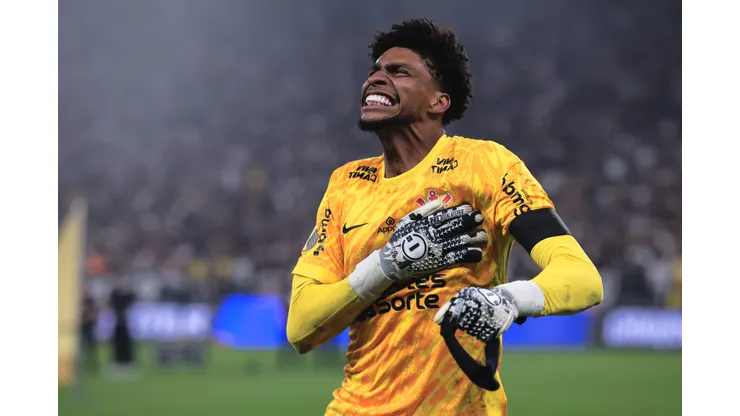 hugo souza jogador do Corinthians comemora durante partida contra o Palmeiras no estádio Arena Corinthians pelo campeonato Paulista 2025. Foto: Ettore Chiereguini/AGIF