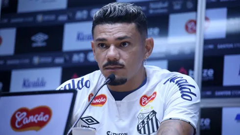 Tiquinho Soares vem se dedicando internamente buscando evolução em campo