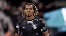 Carrillo durante aquecimento da partida de ontem (27)